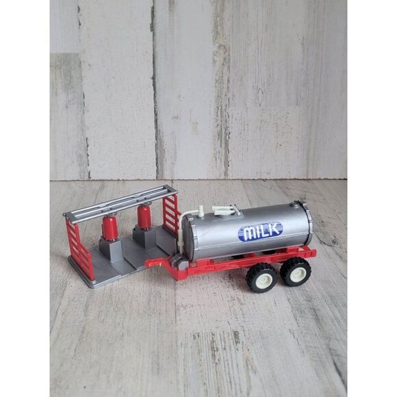 Small scale milk truck pump set toy figure factory - Picture 1 of 12